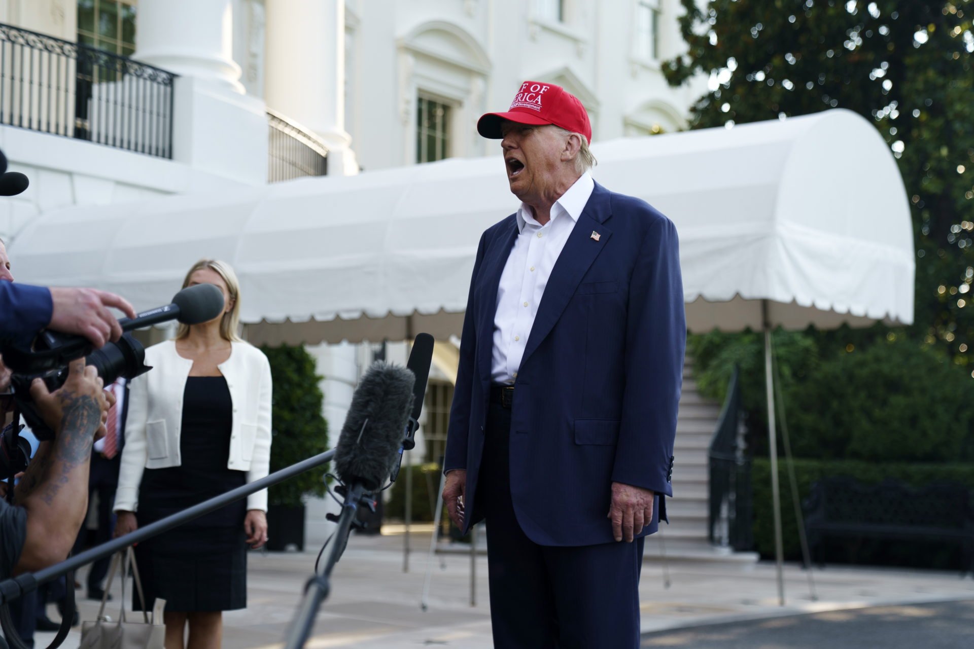 Us President Trump Leaves For Florida To Visit A New Immigration Detention Facility