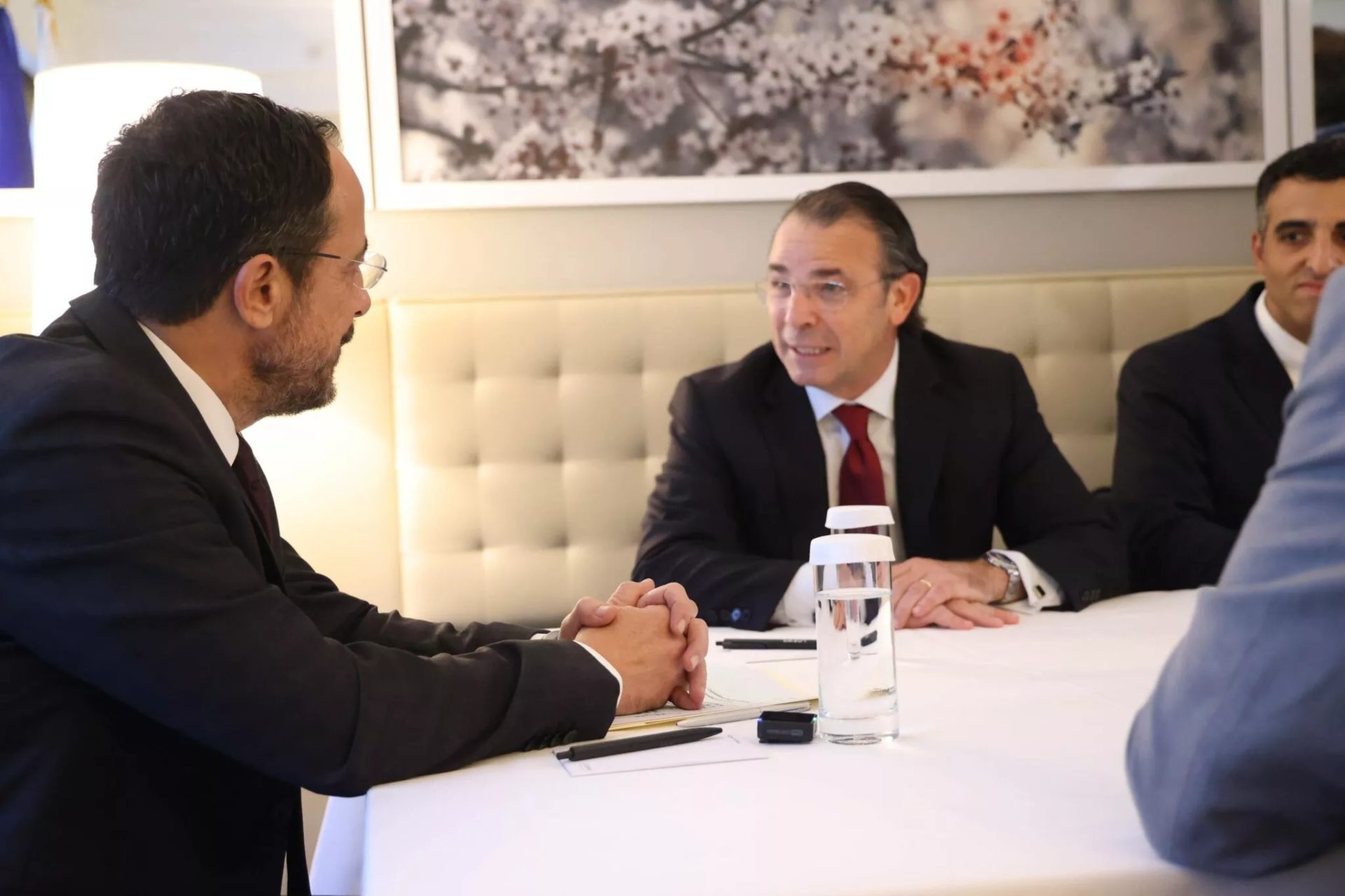 President Meets New Chevron Chief To Discuss Aphrodite Gas Field Development