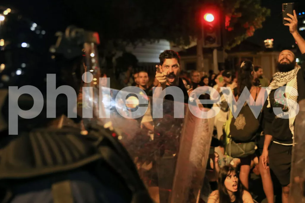 Gaza Protest Brutality Police Nicosia