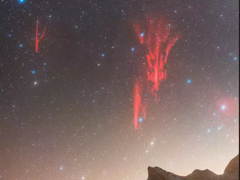 Red Lightning Rarity Rare 'red sprites' lightning phenomenon captured by photographers in ...