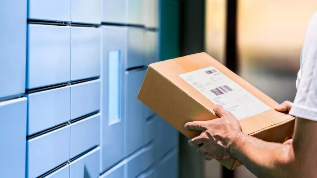 Courier12 1 1024x575