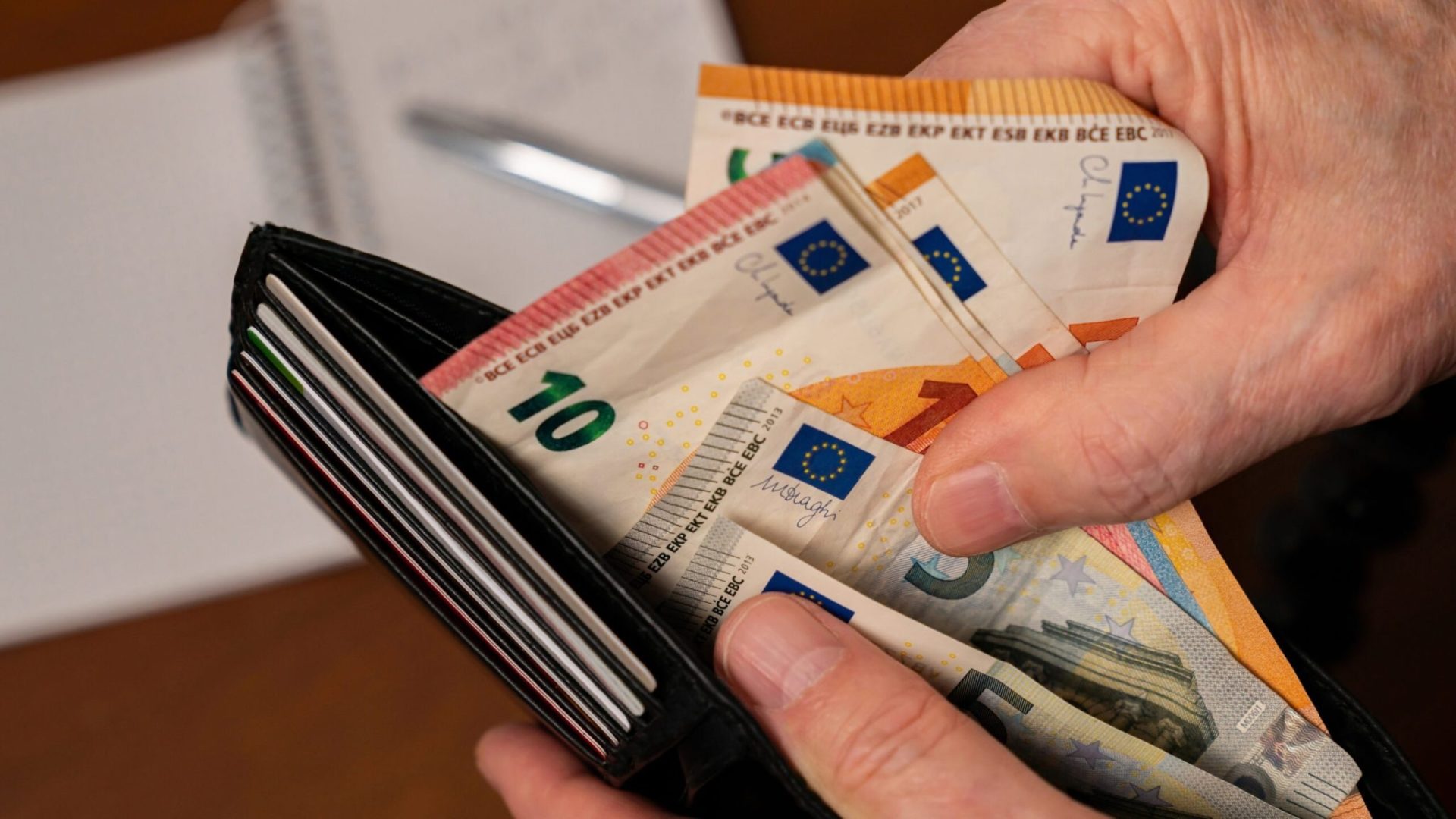 Unions And Employers To Present Final Positions On Minimum Wage Increase