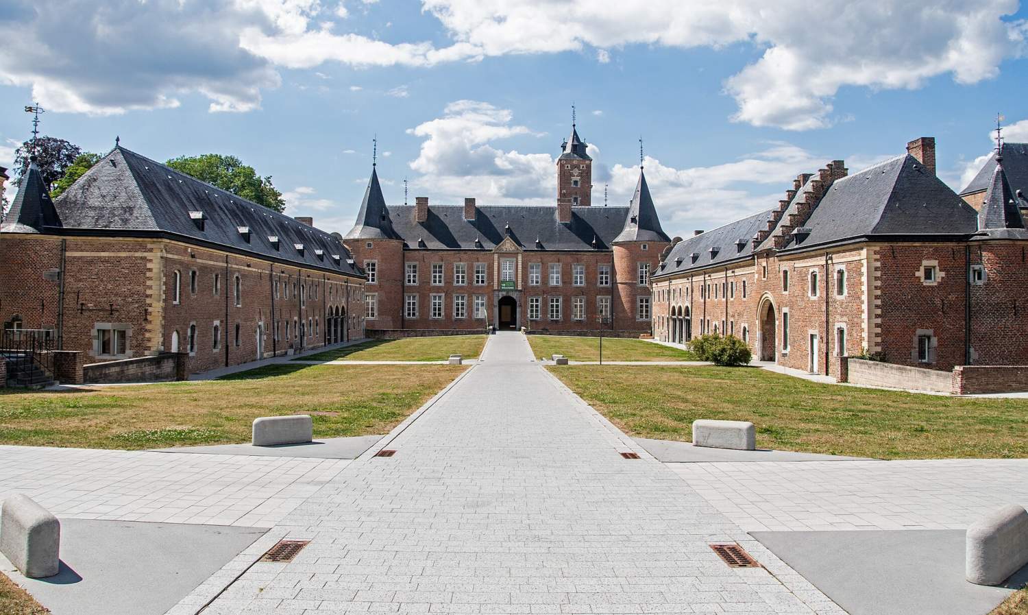 2048px Alden Biesen, Limburg, Belgium 10
