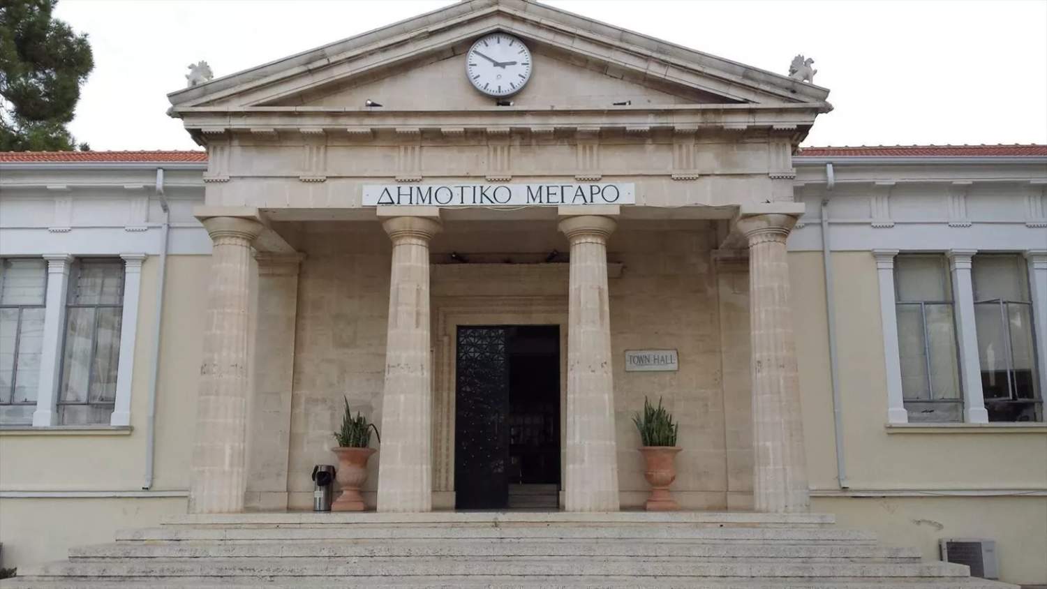 Paphos Councillor Must Choose Between Teaching Job And Council Seat