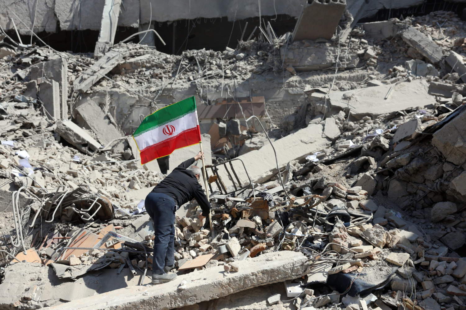 Us Israeli Attacks Continue In Iran Amid Escalating Conflict