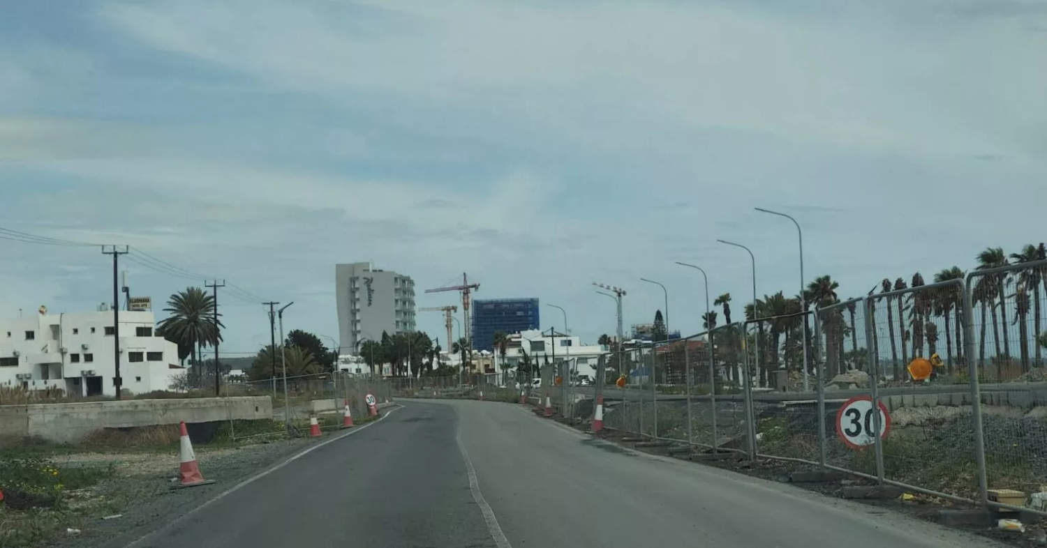 Larnaca's Main Tourist Strip Remains A Building Site For Fourth Year Running (photos)