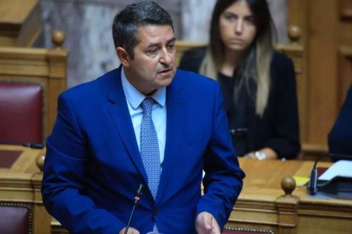 Mylonakis