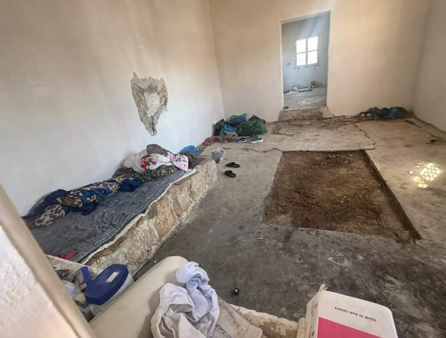 Rough Sleepers And Rubbish Piles Blight Kato Paphos Tourist Area, Acting Mayor Warns