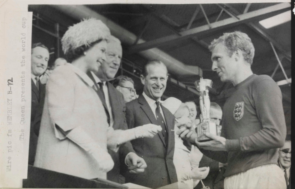 The Queen Presents The 1966 World Cup To England Captain Bobby Moore 657f84 1024