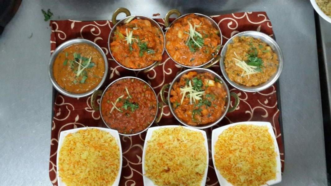 Rajs Tandoori Indian Restaurant1 1068x601