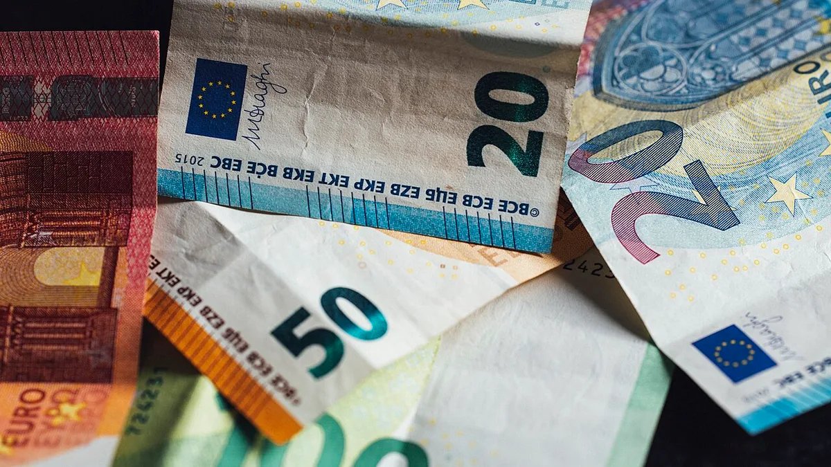 Average Wage Tops 1000 Euros In May 16x9