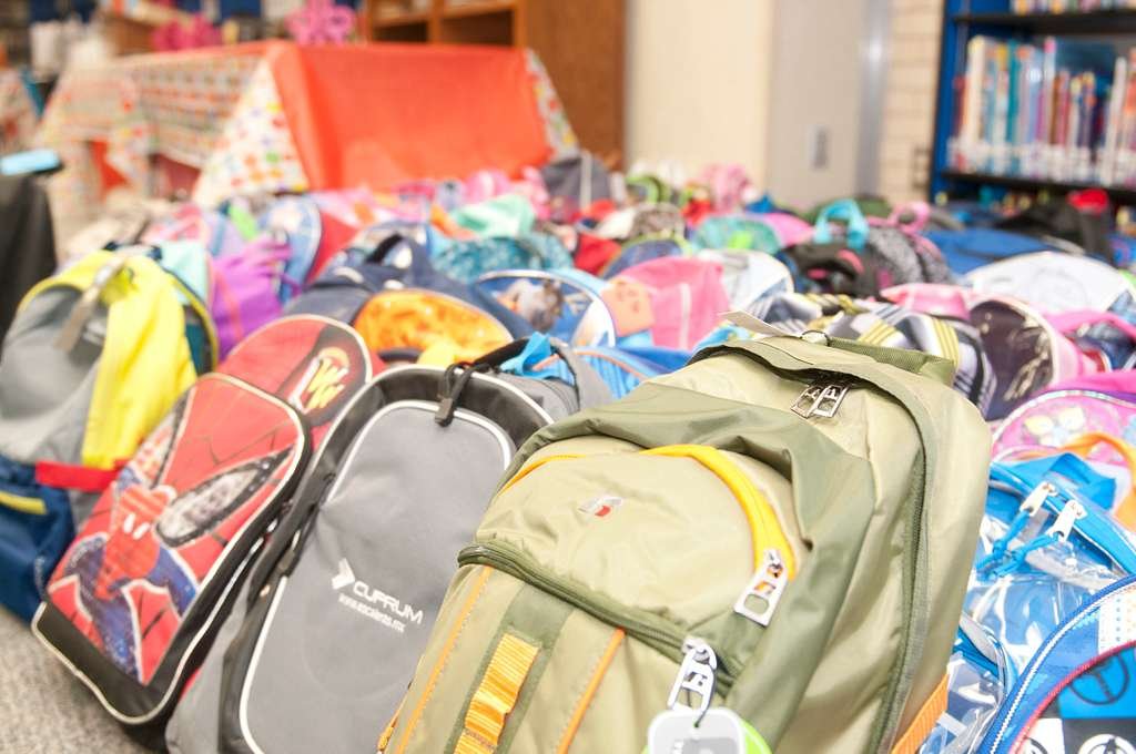 Eighty Eight Backpacks Filled With School Supplies F30028 1024