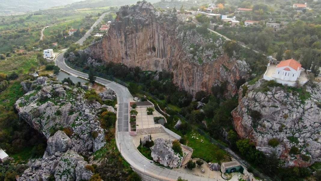 The Great Rock Episkopi Paphos 1068x601