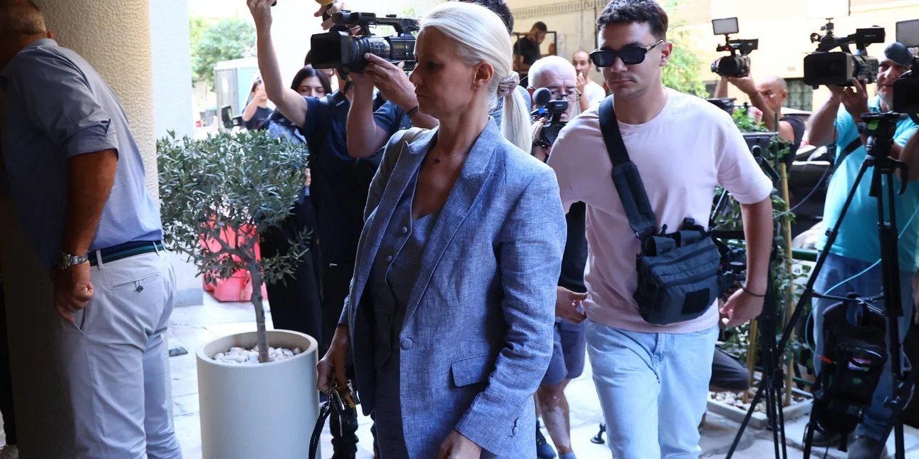 Giatros Kolonaki 1.jpg 1
