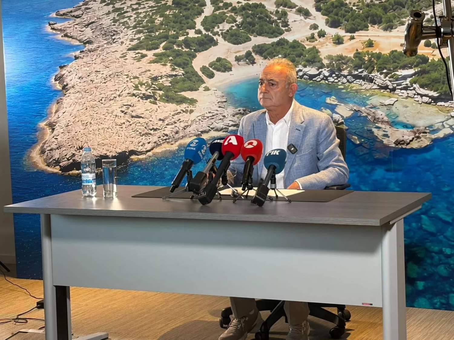 Averof Neofytou Calls For Review Of Eu Energy Sanctions On Russia