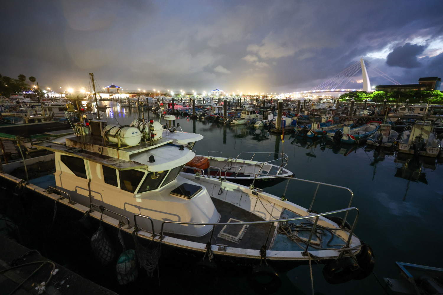 Sea Warning For Typhoon Champi In Taiwan
