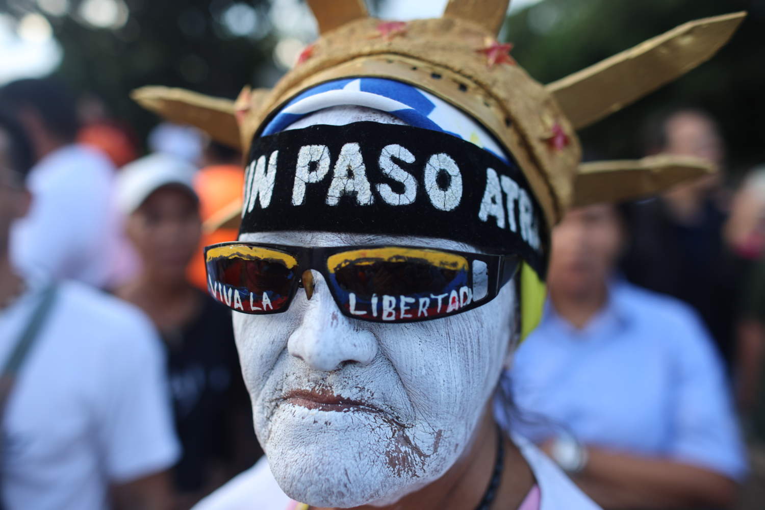 Venezuelan Opposition Supporters Demand Presidential Election Schedule