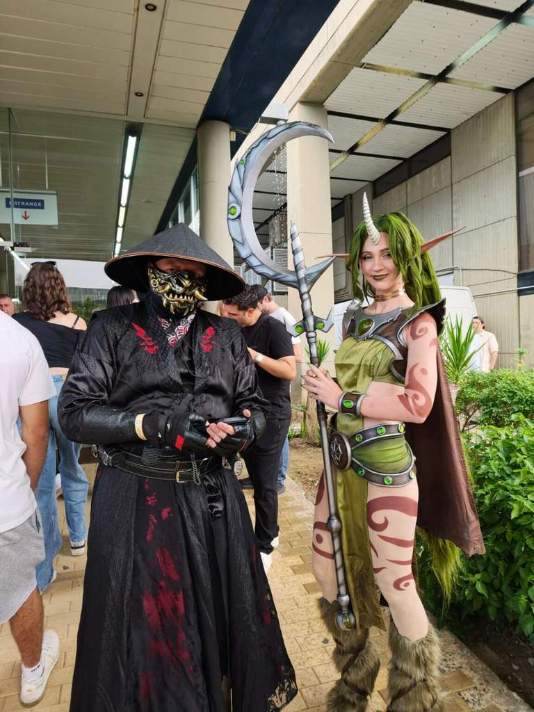 Comic Con 4 1152x1536