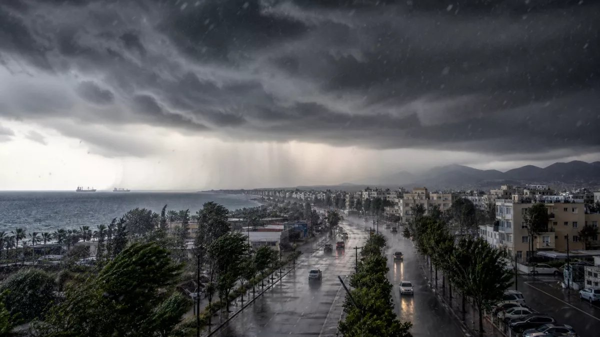 Lemesos Portokali Proeidopoiisi Storms Limassol Heavy Rain Warning Orange Thunder